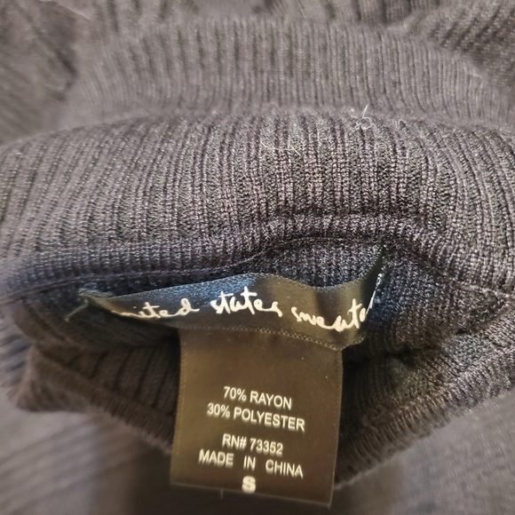 US Sweater Co. Black Sweater - Picture 3 of 4